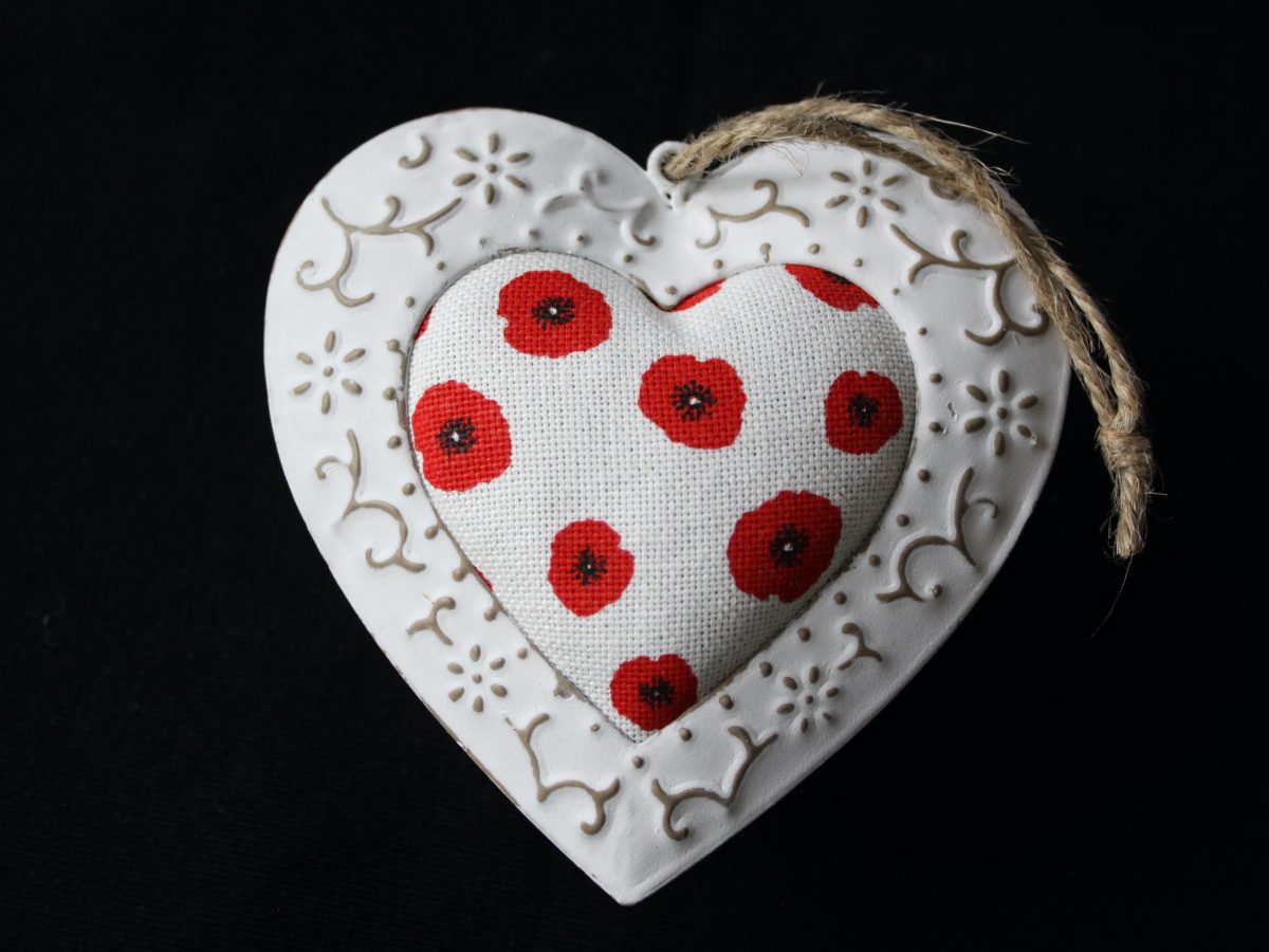 Coeur métal et tissu